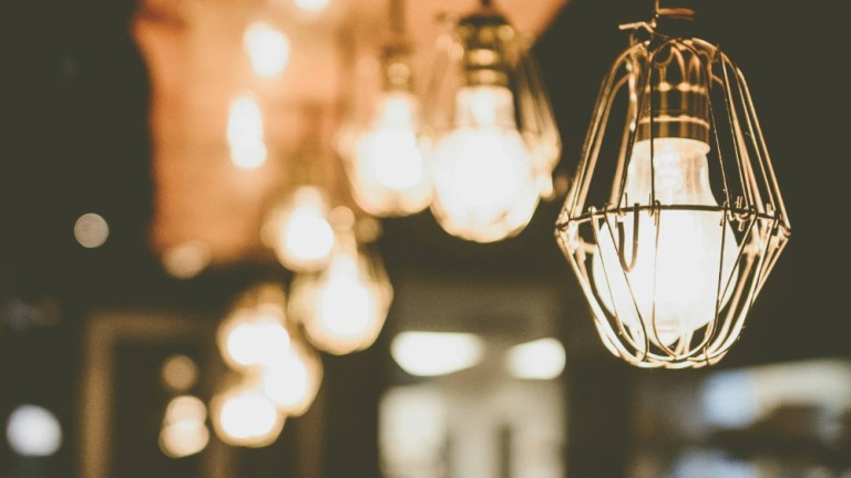 light bulb distortion